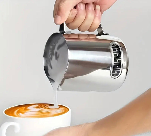 Latte PRO Milk Jug 600 ml with built-in temperature display