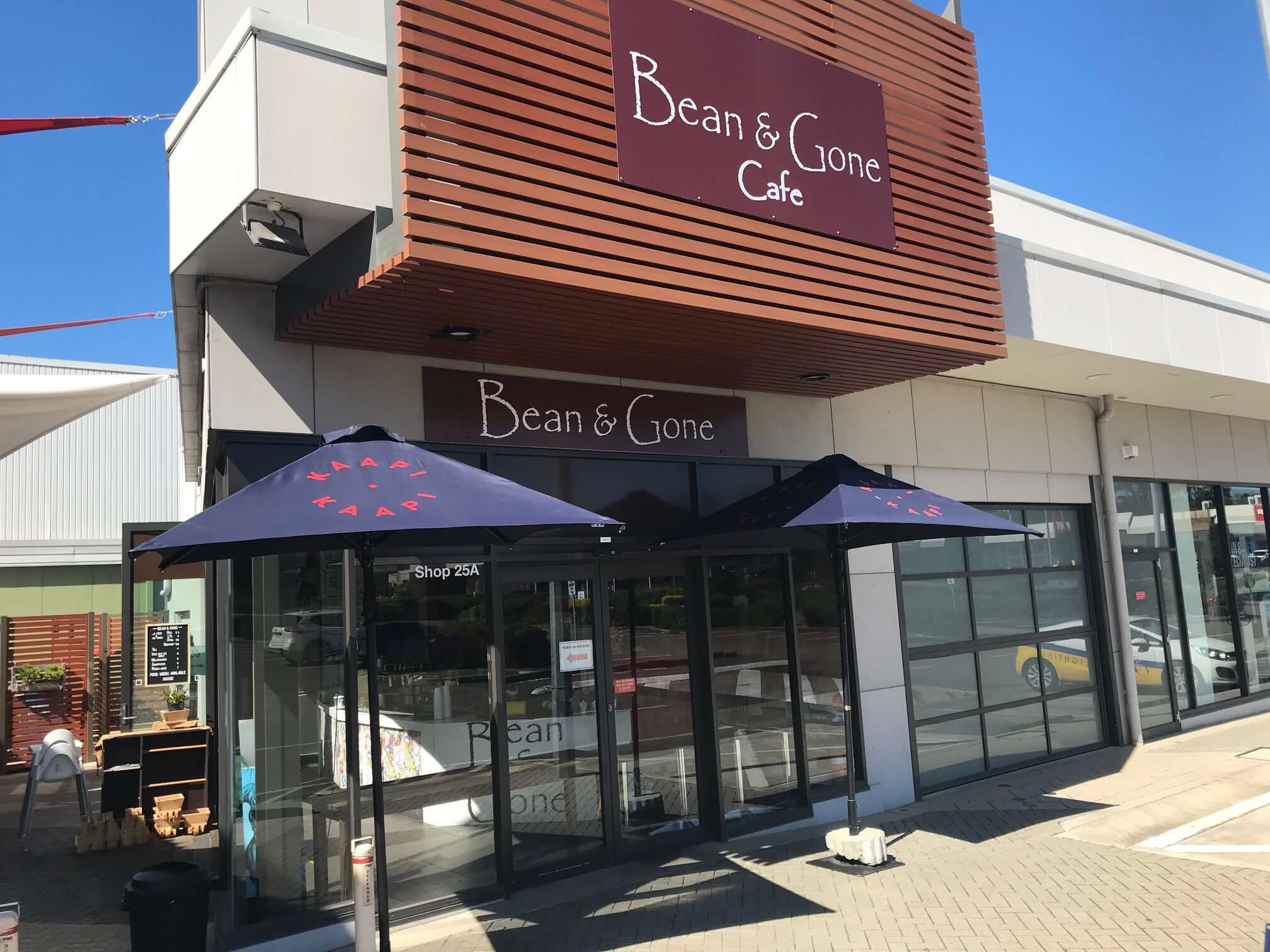 Cafe Premium Espresso SENA Coffee Beans . Notes of Chocolate, malt & roasted almond. Colombia, Brazil, Uganda & India